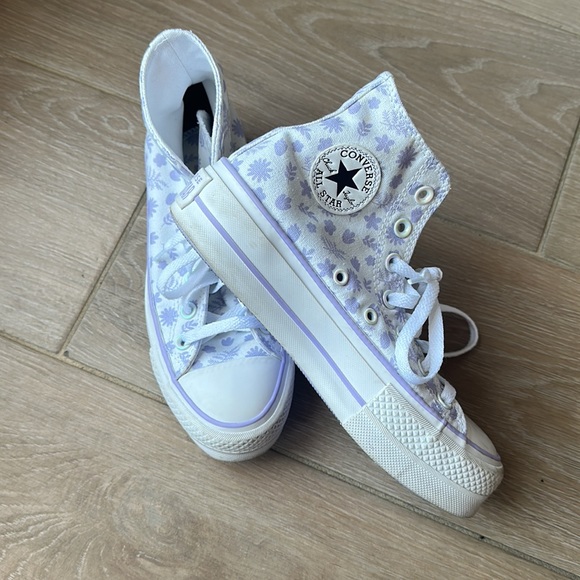 💜—MILLIE BOBBY BROWN CONVERSE!—💜SIZE/ 5.5!!! - Picture 2 of 9